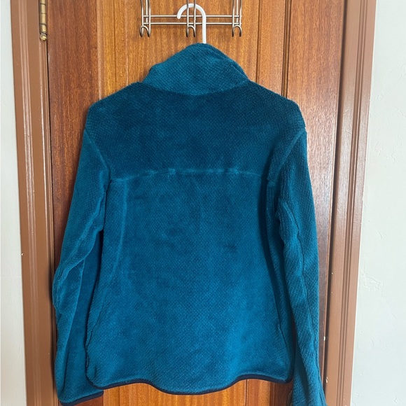 Women’s Patagonia Pullover - Picture 4 of 4